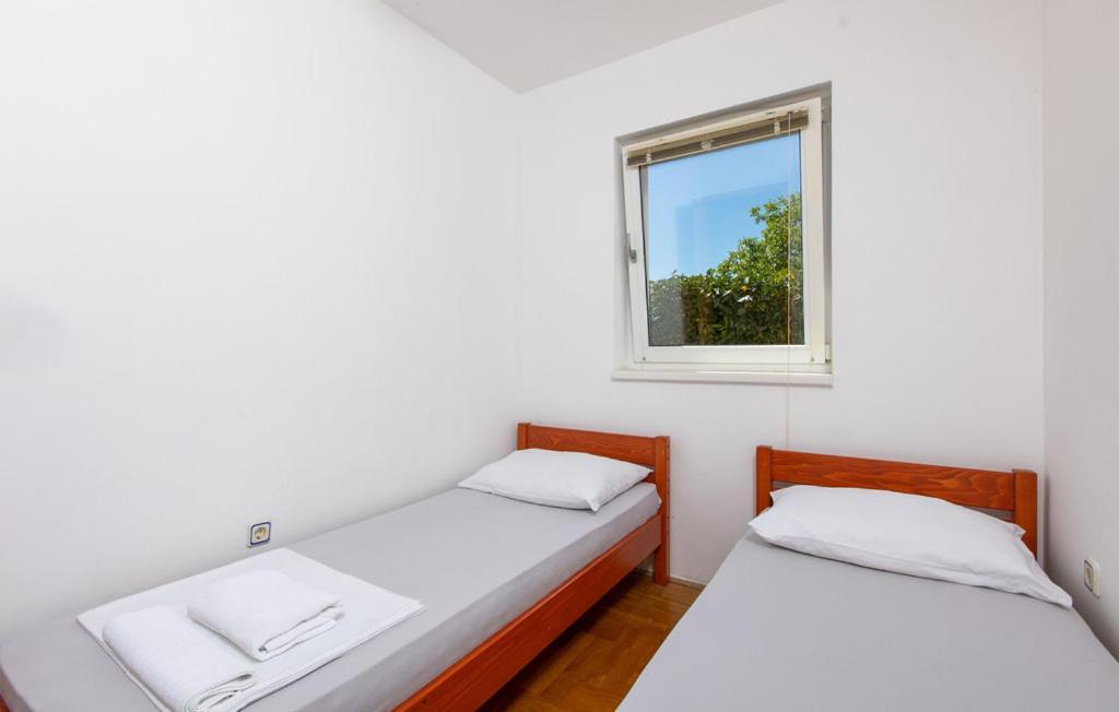 Apartments Dunja Malinska Extérieur photo